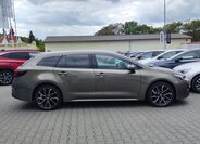 Toyota Corolla Kombi 2,0 l 144 kw