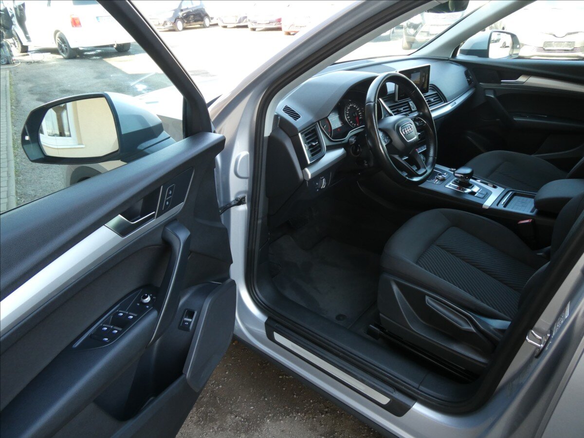 Audi Q5 SUV / Terénní 2,0 l 120 kw