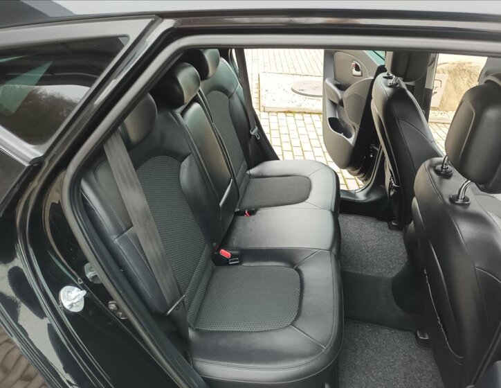 Hyundai ix35 SUV / Terénní 2,0 l 100 kw