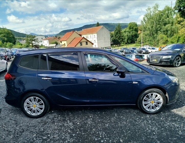 Opel Zafira 7