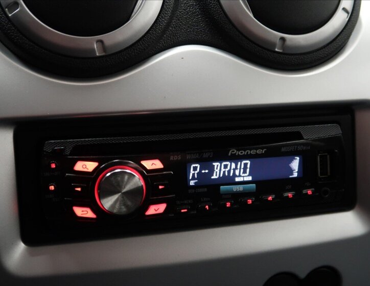 Dacia Sandero Hatchback 1,1 l 55 kw