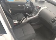 Toyota Auris Hatchback 1,3 l 74 kw