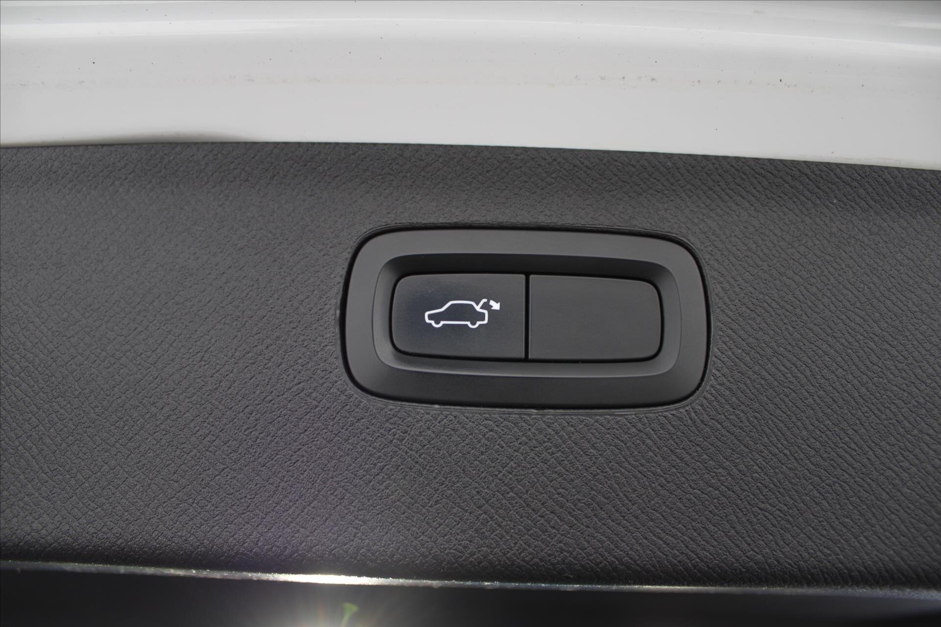 Volvo XC90 SUV 2,0 l 173 kw