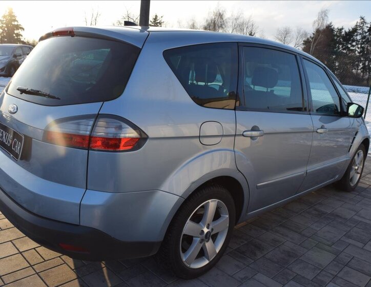 Ford S-MAX MPV 2,0 l 107 kw