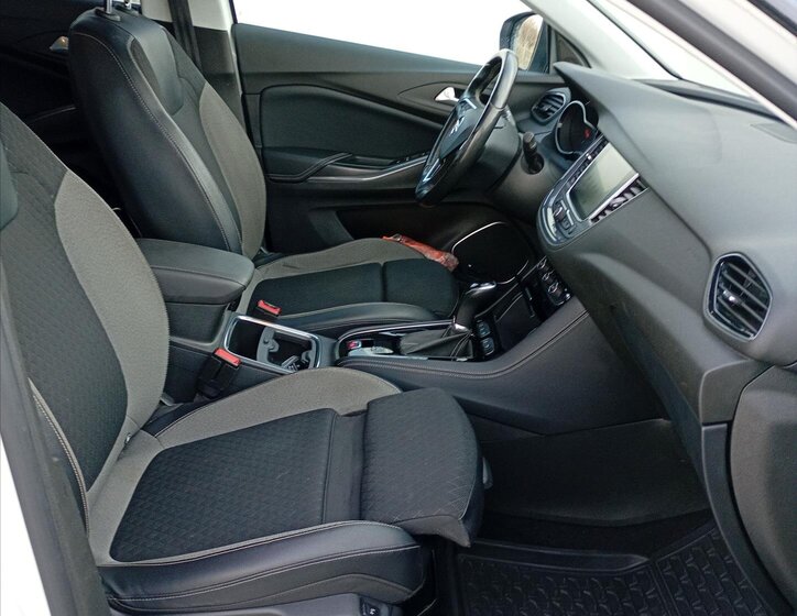 Opel Grandland Ostatní 2,0 l 130 kw