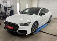Audi S7 3