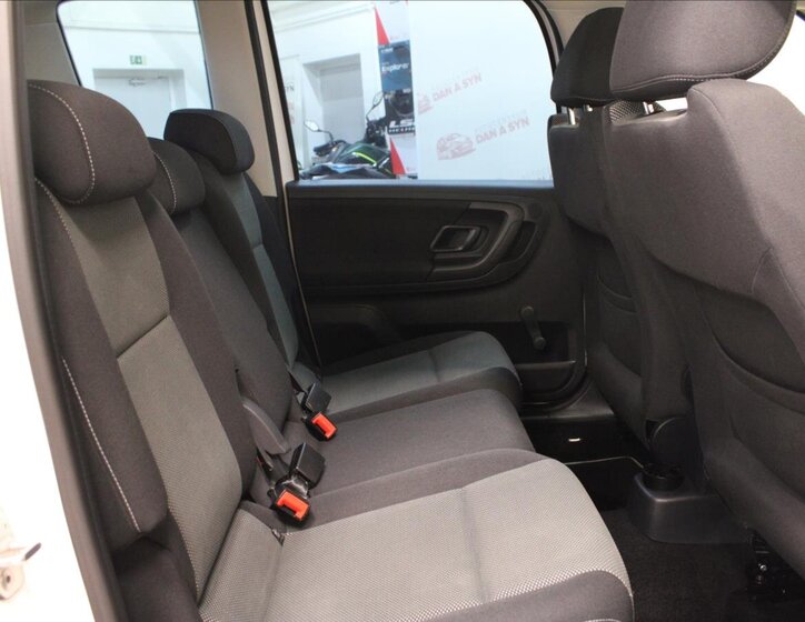 Škoda Roomster 13