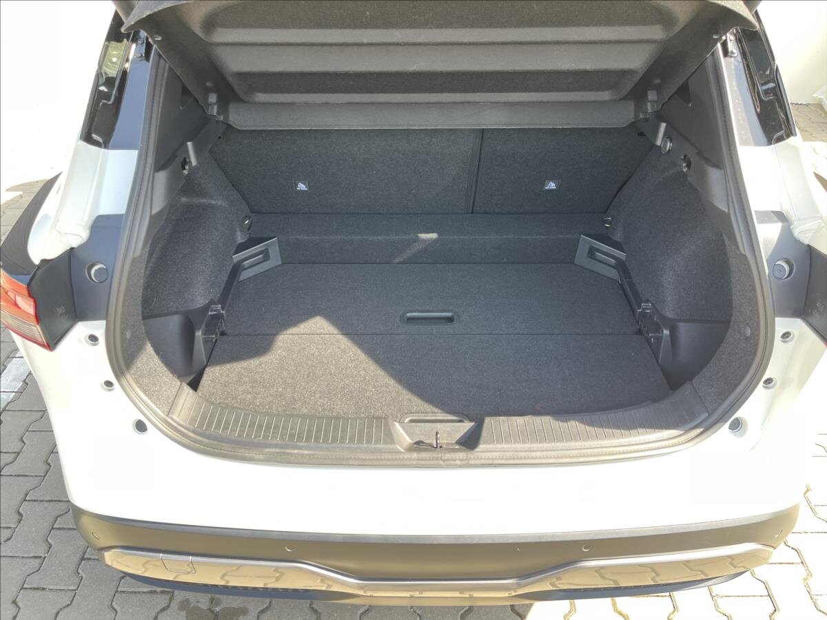 Nissan Qashqai SUV / Terénní 1,3 l 116 kw