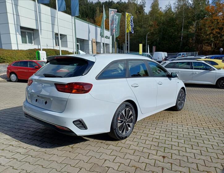 KIA Ceed 5