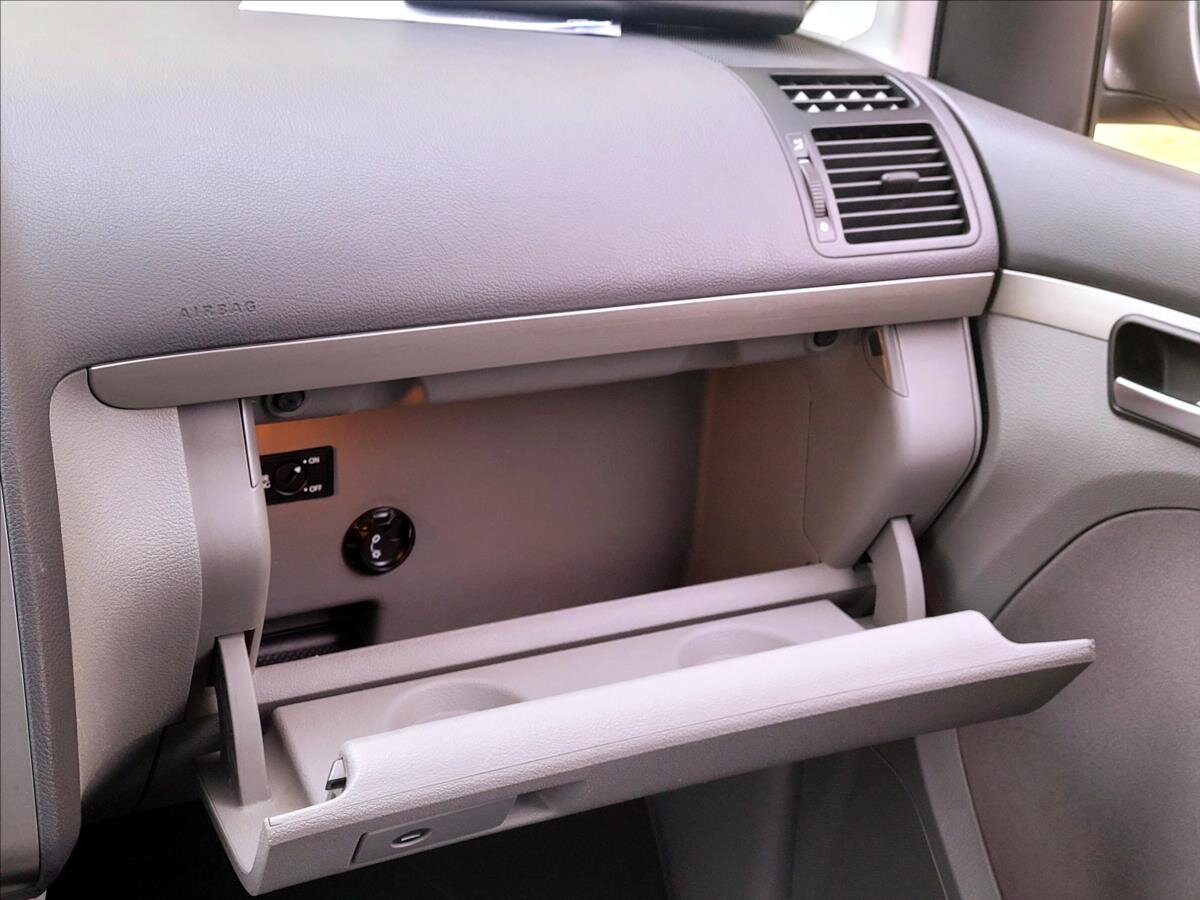 Volkswagen Touran Kombi 1,4 l 103 kw