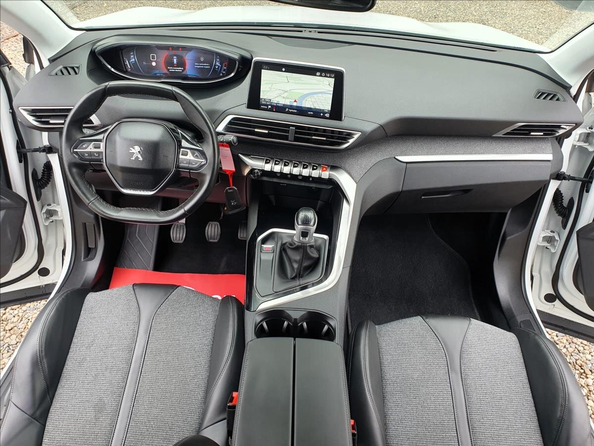 Peugeot 5008 SUV 2,0 l 110 kw