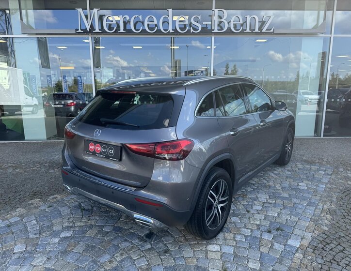 Mercedes-Benz GLA SUV / Terénní 2,0 l 165 kw