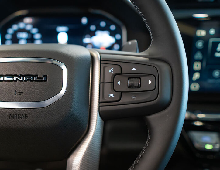 GMC Sierra Pick-up 6,2 l 313 kw