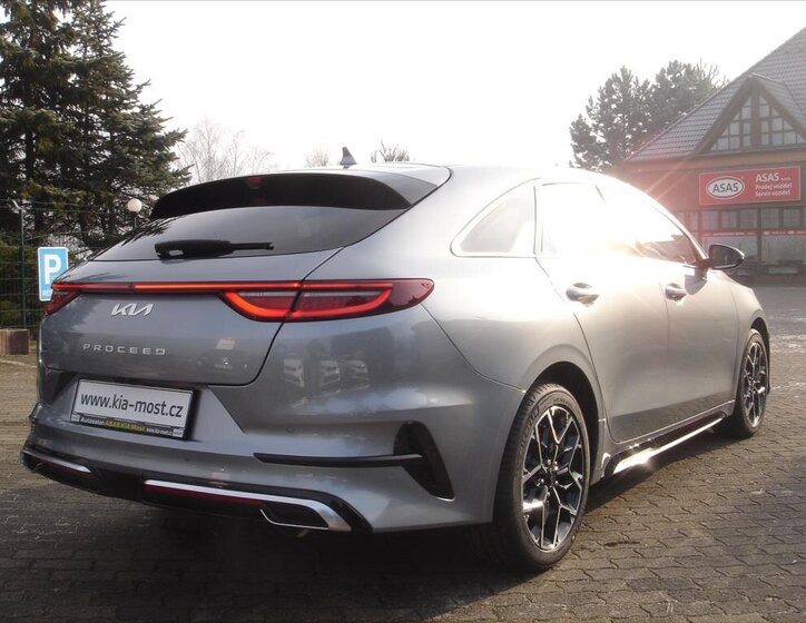 KIA ProCeed Kombi 1,5 l 103 kw