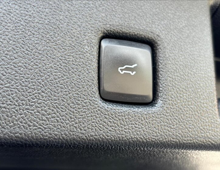 Ford Kuga SUV / Terénní 2,0 l 88 kw