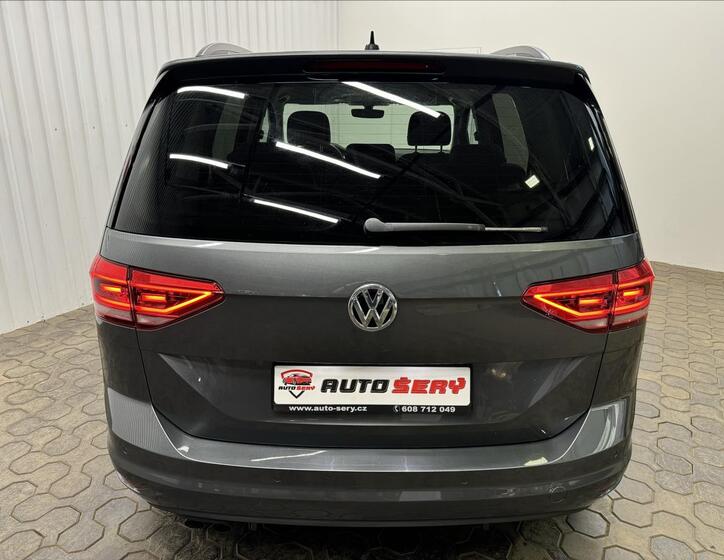 Volkswagen Touran 7