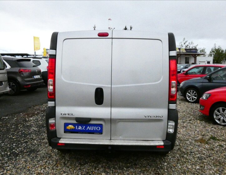 Opel Vivaro Skříň 2,0 l 66 kw