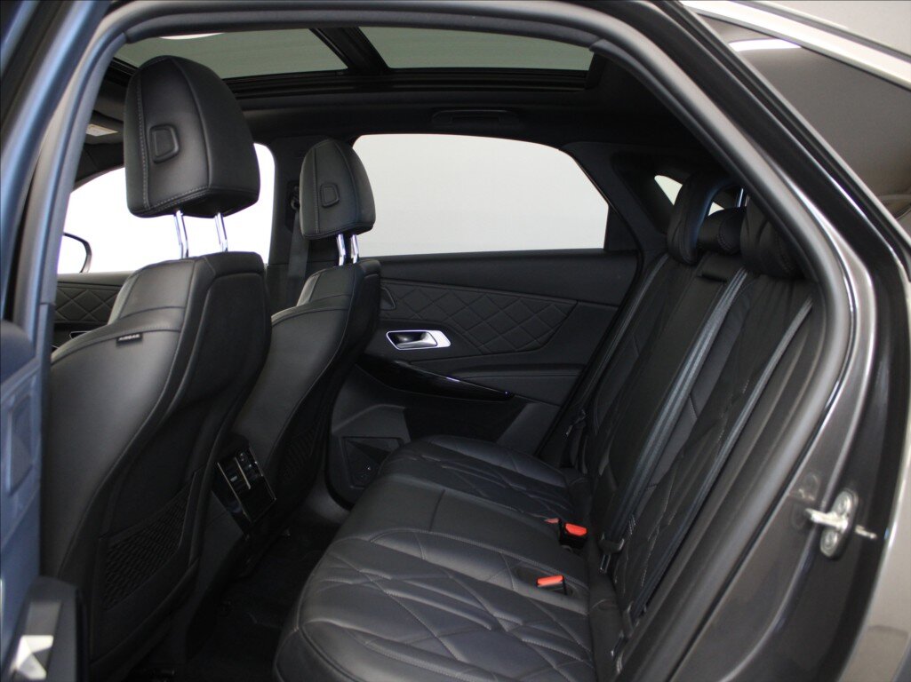 DS Automobiles DS7 Crossback SUV / Terénní 1,6 l 221 kw