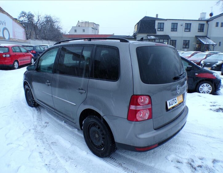 Volkswagen Touran Kombi 1,4 l 103 kw