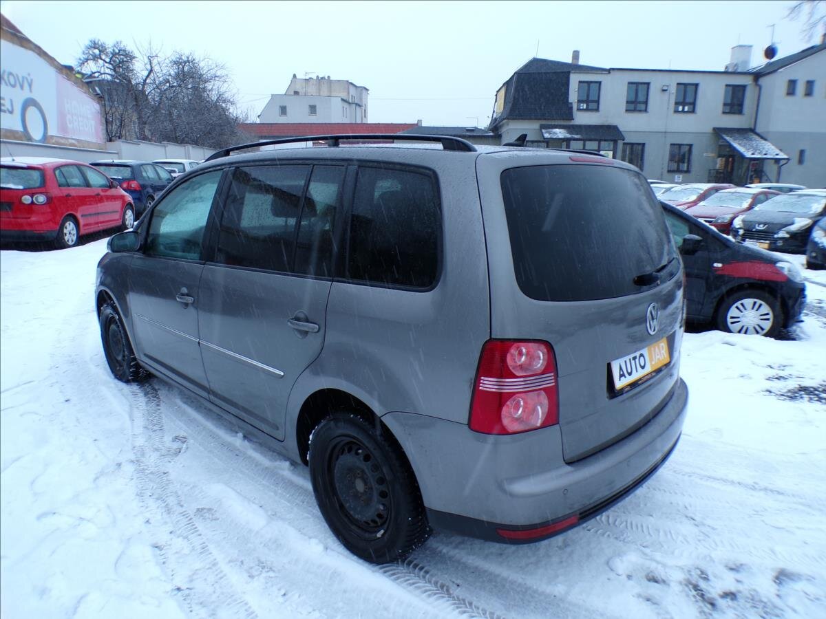 Volkswagen Touran Kombi 1,4 l 103 kw