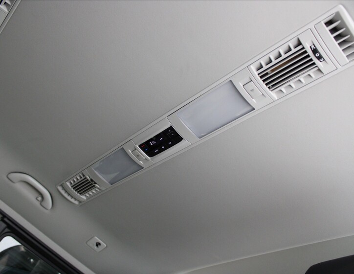 Volkswagen Multivan 19