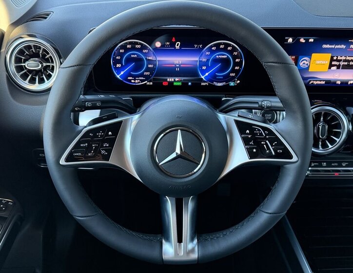 Mercedes-Benz EQB SUV / Terénní 0,0 140 kw