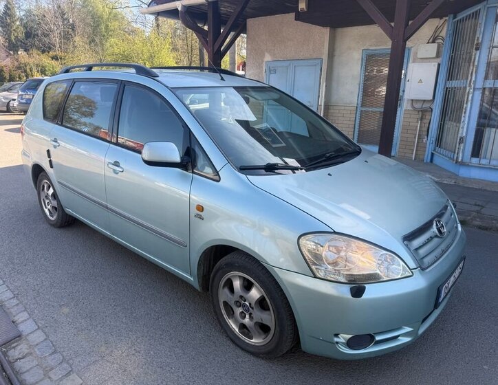 Toyota Avensis Verso MPV 2,0 l 85 kw