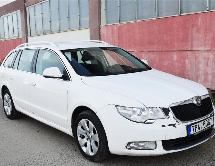 Škoda Superb 8