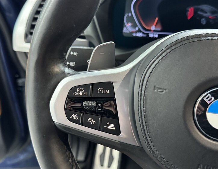 BMW X4 SUV 3,0 l 195 kw