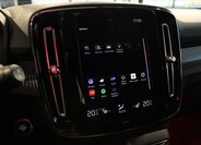 Volvo XC40 SUV / Terénní 2,0 l 140 kw