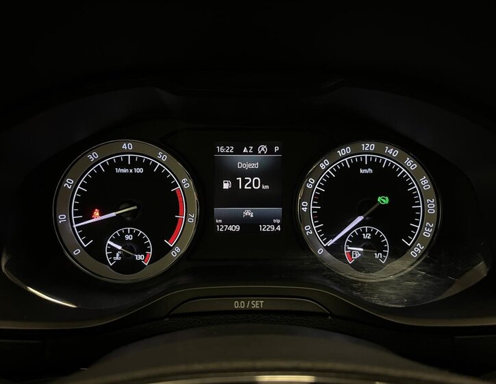 Škoda Karoq SUV / Terénní 1,5 l 110 kw