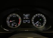 Škoda Karoq SUV / Terénní 1,5 l 110 kw