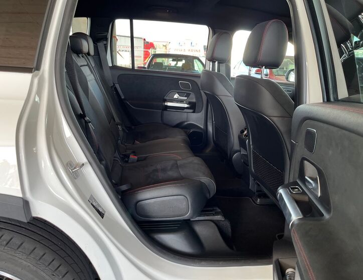 Mercedes-Benz EQB 17