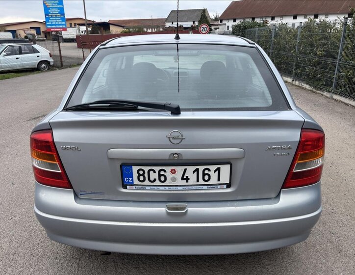 Opel Astra Hatchback 1,7 l 55 kw