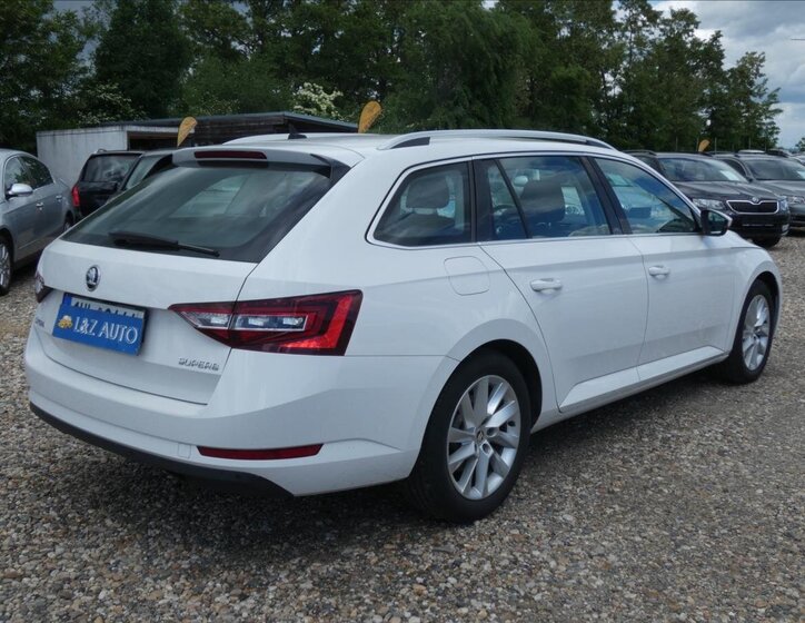 Škoda Superb Kombi 2,0 l 110 kw