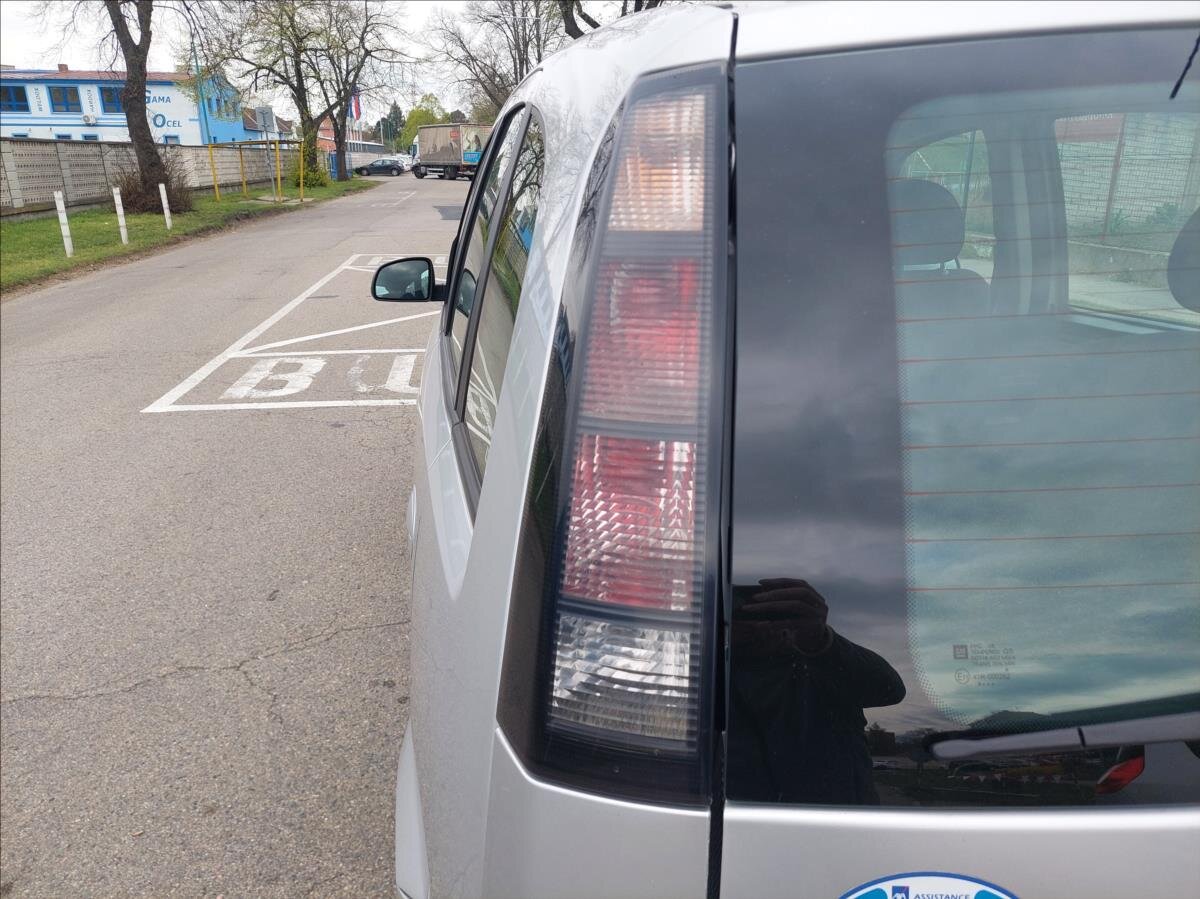 Opel Meriva MPV 1,6 l 77 kw