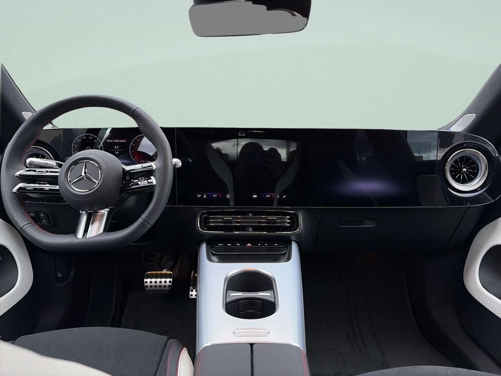 Mercedes-Benz CLA Sedan / Limuzína 1,3 l 120 kw
