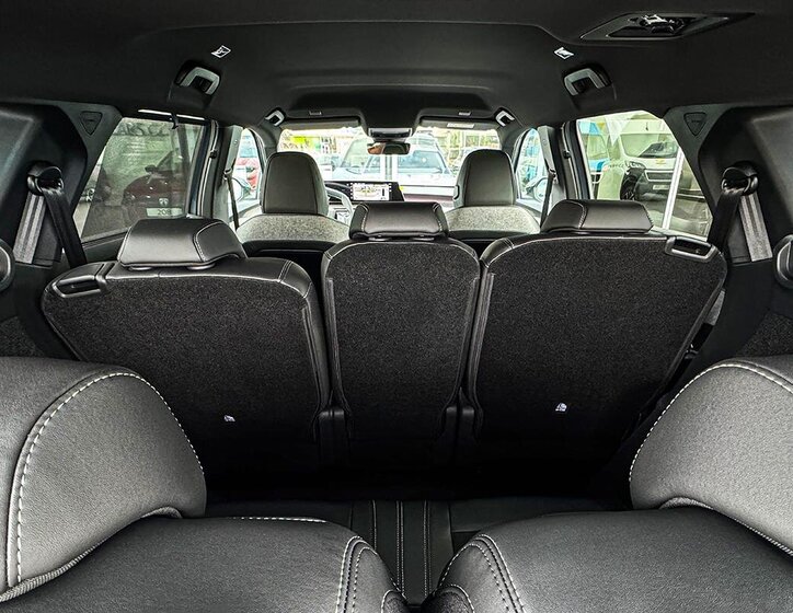 Peugeot 5008 SUV 1,2 l 107 kw