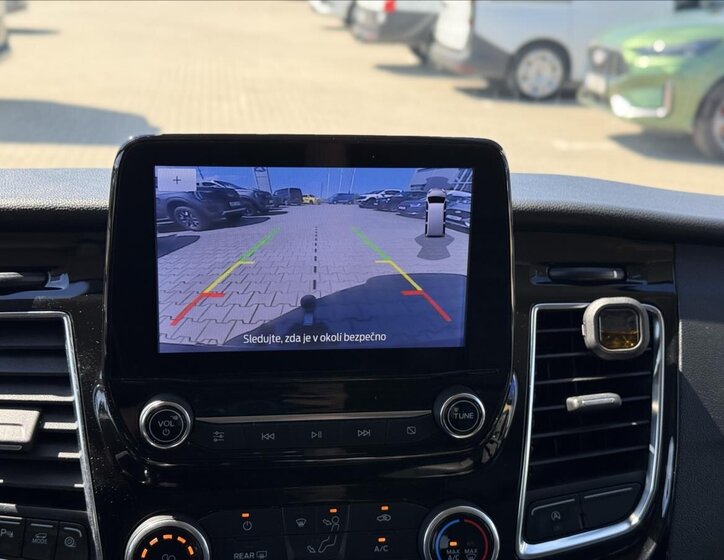 Ford Tourneo Custom MPV 2,0 l 136 kw