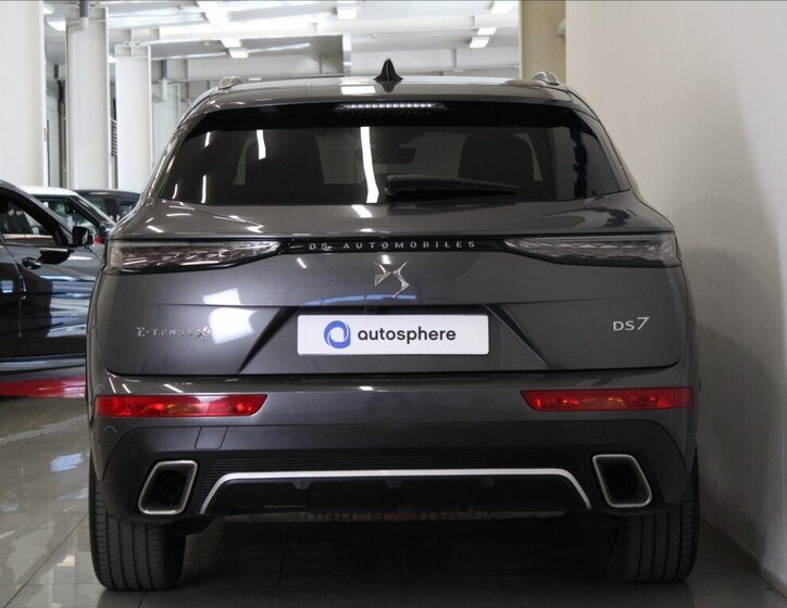 DS Automobiles DS7 Crossback SUV / Terénní 1,6 l 221 kw