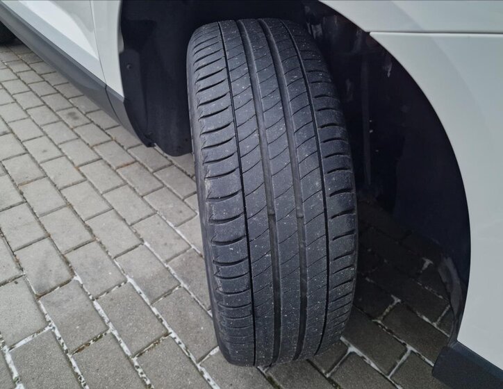 Škoda Karoq SUV 2,0 l 110 kw