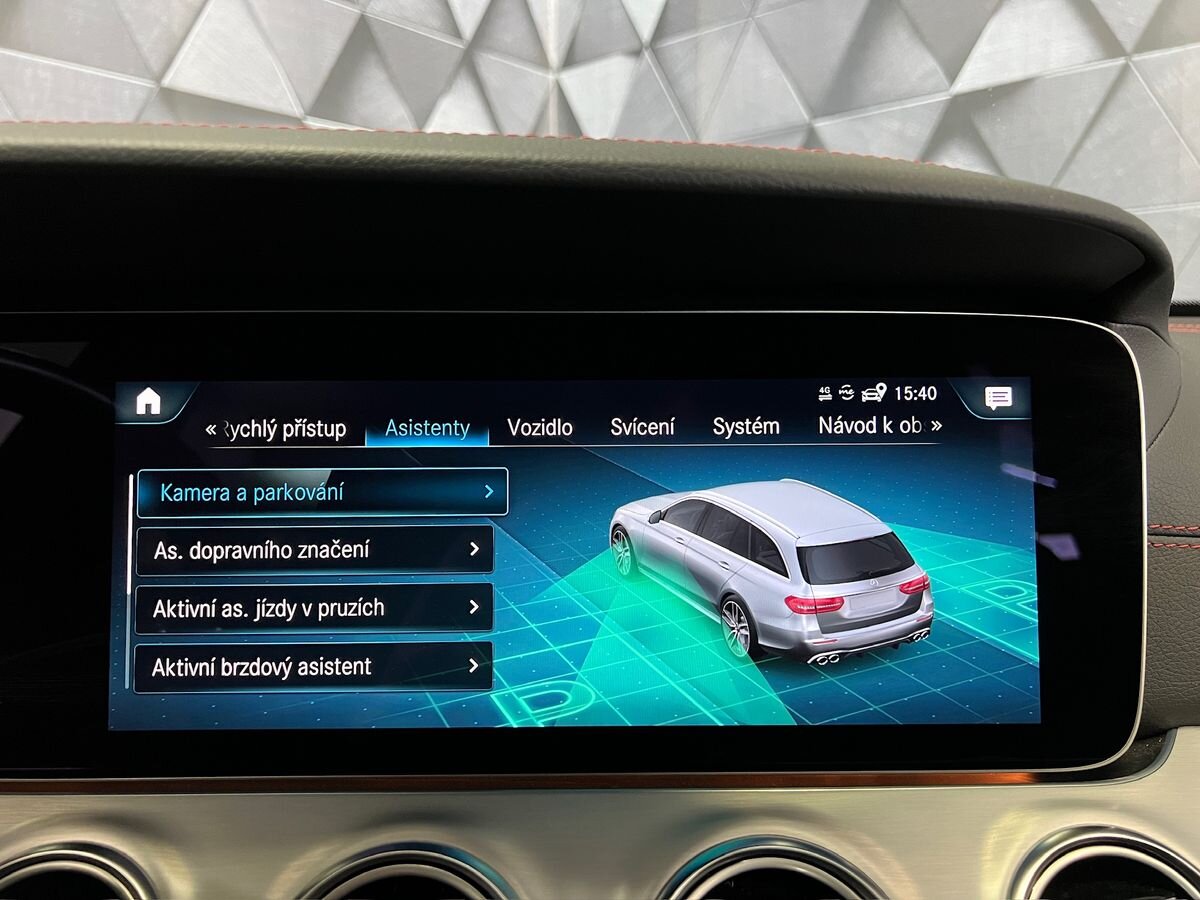 Mercedes-Benz Třídy E Kombi 3,0 l 320 kw