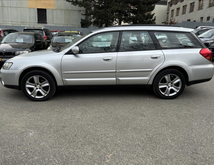 Subaru Legacy Kombi 3,0 l 180 kw