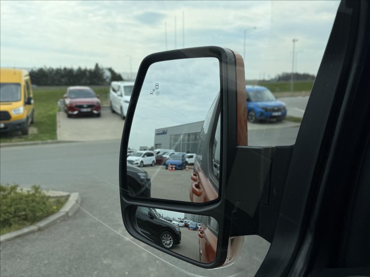 Ford Tourneo Custom MPV 2,0 l 125 kw