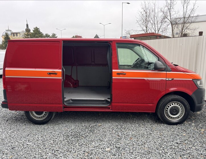 Volkswagen Transporter Skříň 2,0 l 110 kw