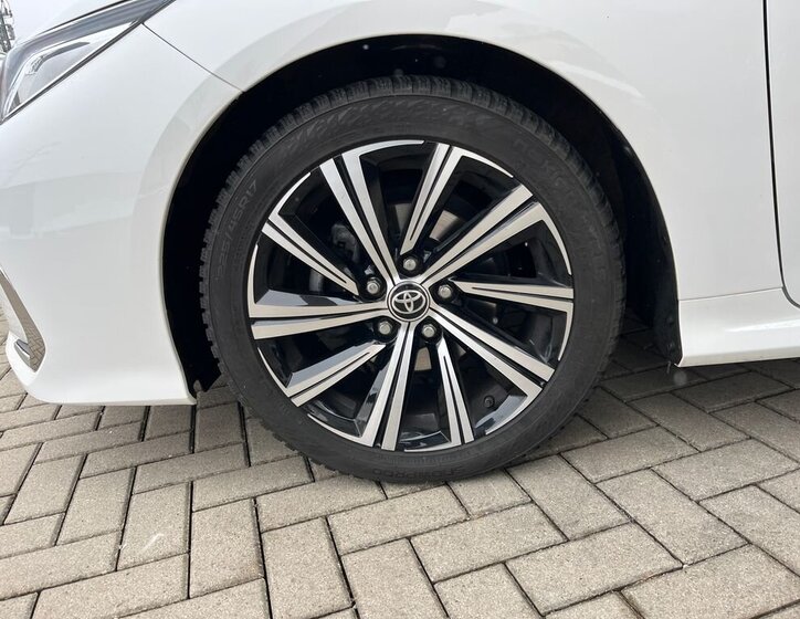 Toyota Corolla Sedan 1,5 l 92 kw