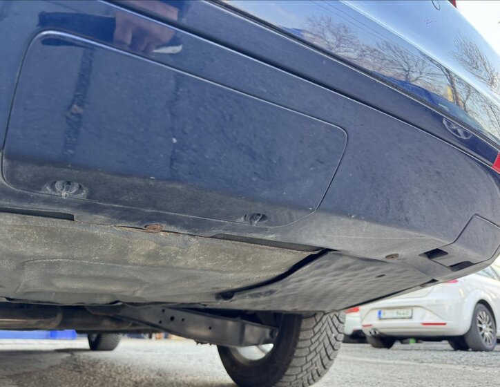 Volkswagen Golf Kombi 1,6 l 77 kw