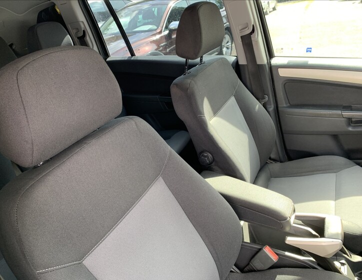 Opel Zafira 13