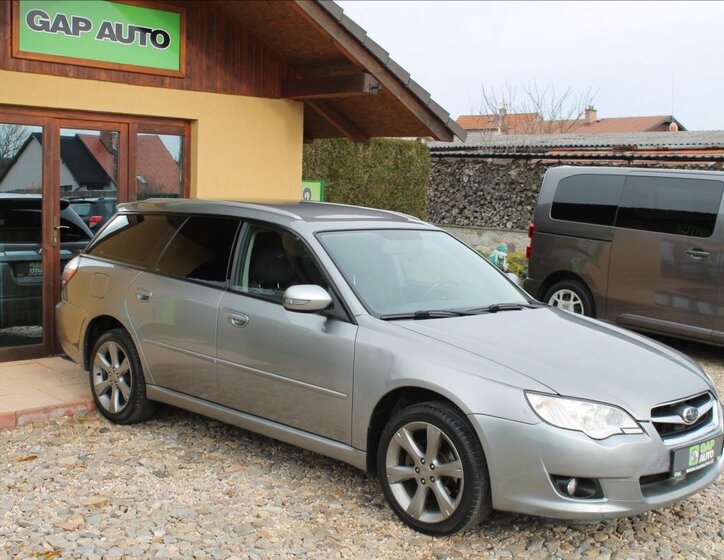 Subaru Legacy Kombi 2,0 l 121 kw