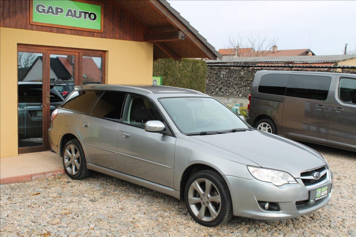 Subaru Legacy Kombi 2,0 l 121 kw